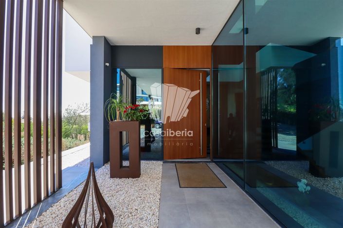 Image No.11-4 Bed House for sale