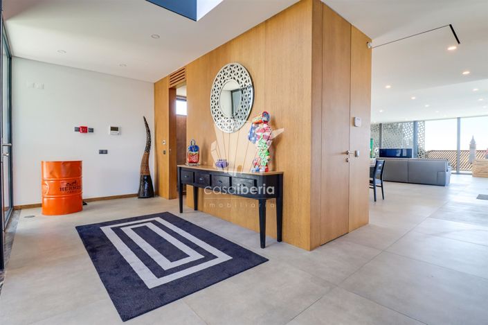 Image No.16-4 Bed House for sale