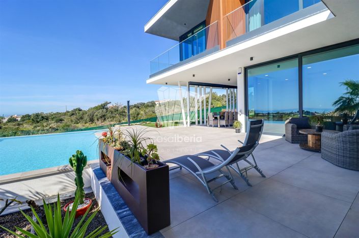 Image No.41-4 Bed House for sale