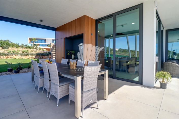 Image No.52-4 Bed House for sale