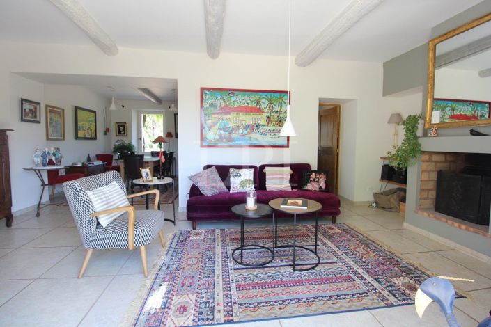 Image No.3-4 Bed House for sale