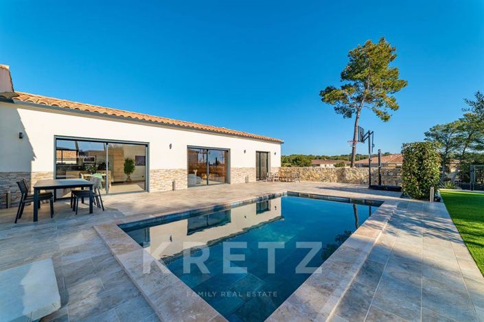 Image No.1-4 Bed House for sale