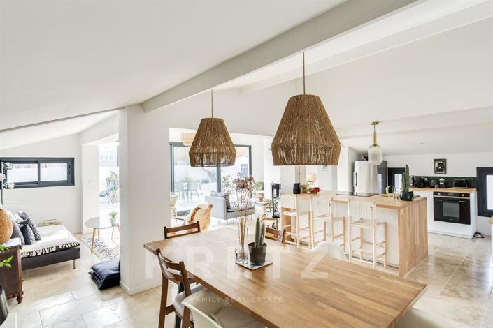 Image No.5-4 Bed House for sale