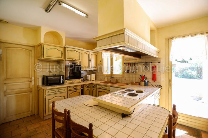 Image No.5-4 Bed House for sale