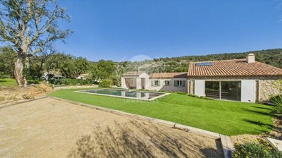 1 - Le Plan-de-la-Tour, House