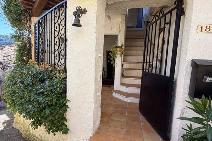 Image No.1-2 Bed House for sale