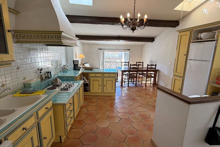 Image No.10-2 Bed House for sale