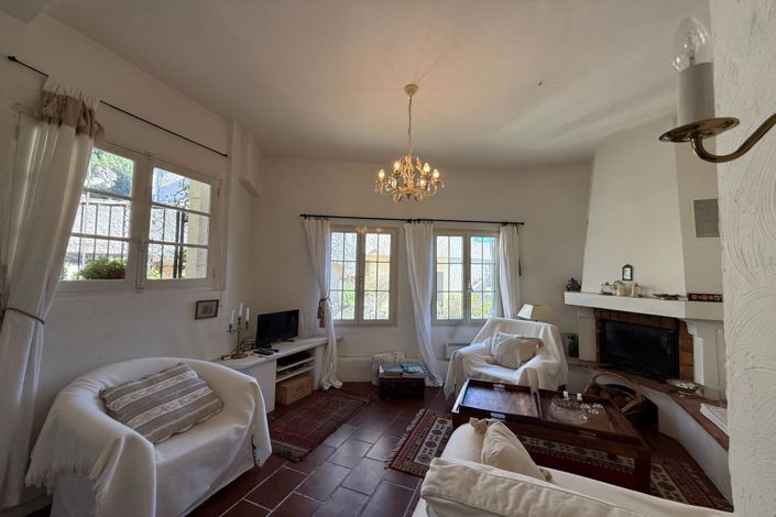 Image No.3-2 Bed House for sale