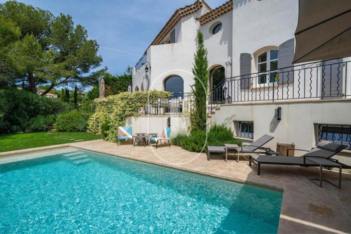 Image No.1-5 Bed House for sale