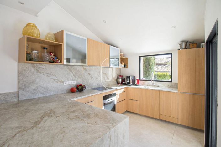 Image No.4-3 Bed House for sale