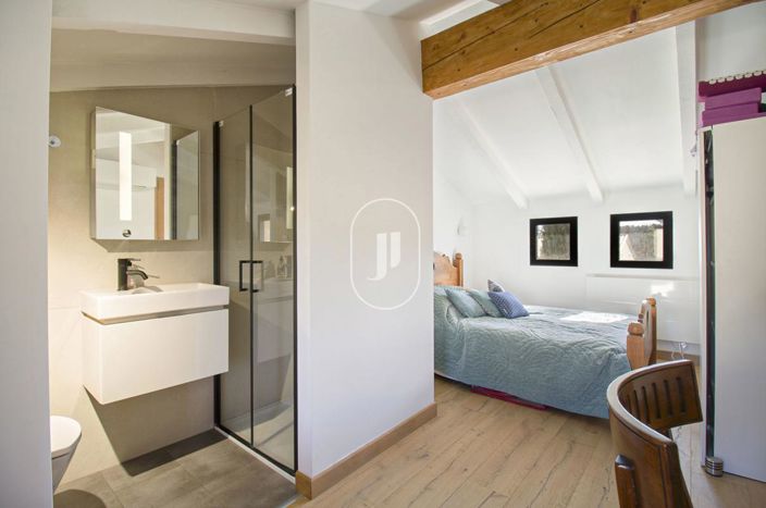 Image No.8-3 Bed House for sale