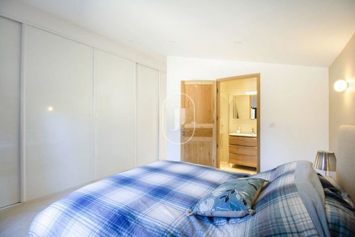 Image No.9-3 Bed House for sale