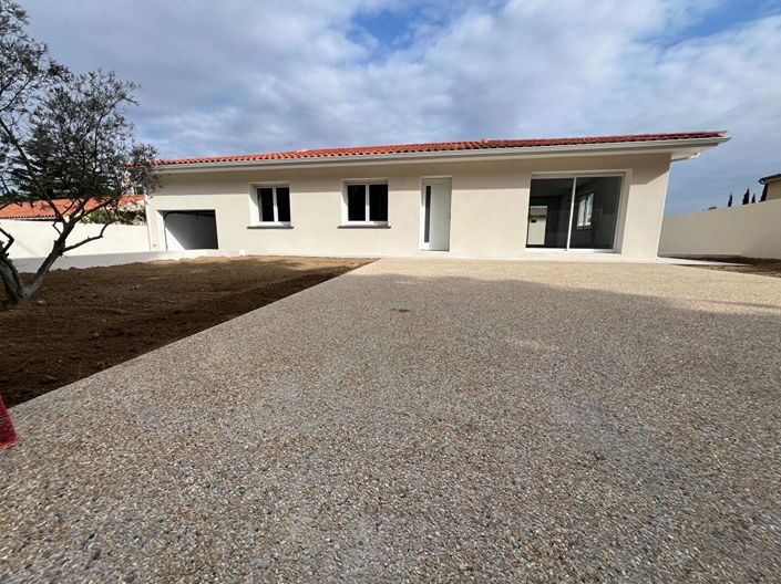 Image No.1-3 Bed House for sale