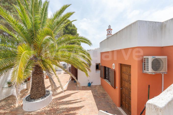 Image No.26-3 Bed House for sale