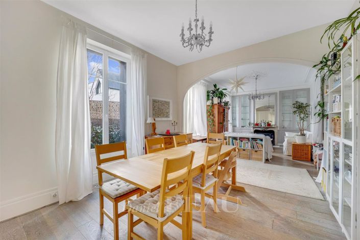 Image No.1-3 Bed House for sale