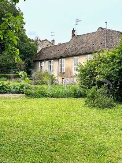 Image No.3-Propriété de 4 chambres à vendre à Beaune