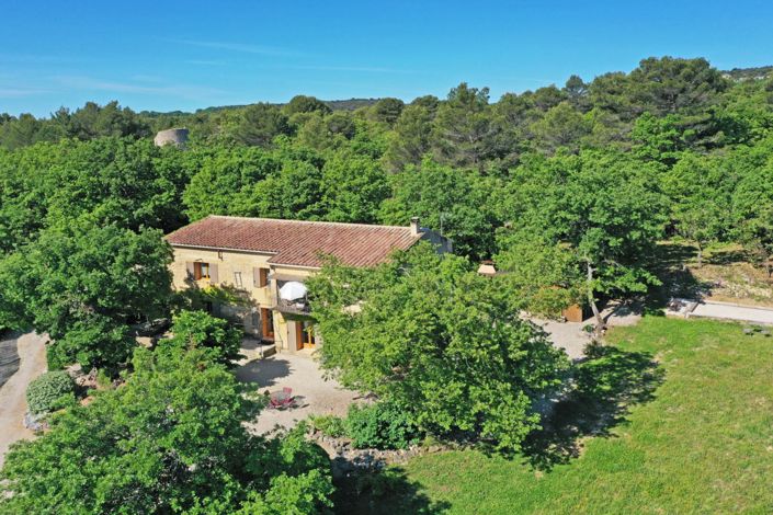 Image No.1-Propriété de 6 chambres à vendre à Gordes