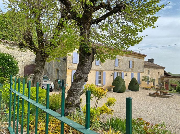 Image No.1-4 Bed House for sale