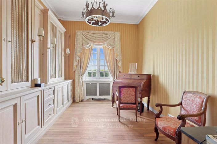 Image No.18-11 Bed House for sale