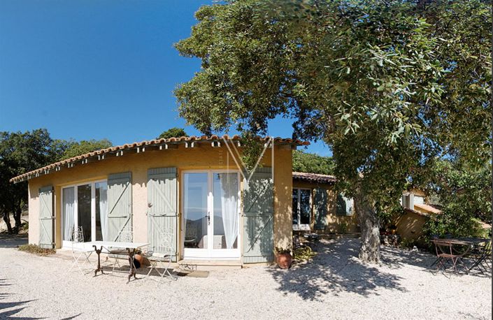 Image No.8-7 Bed House for sale