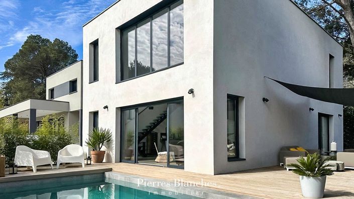 Image No.1-3 Bed House for sale