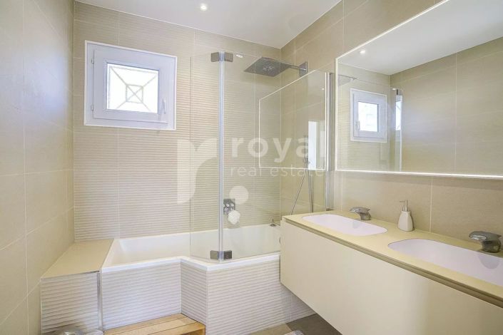 Image No.15-3 Bed House for sale