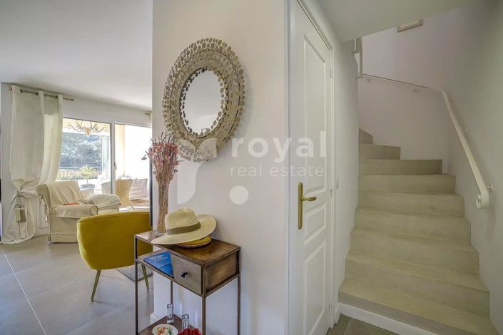 Image No.4-3 Bed House for sale