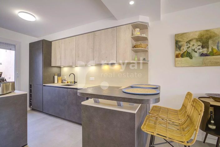 Image No.9-3 Bed House for sale