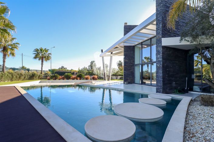 Image No.9-3 Bed House for sale