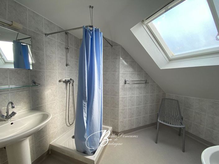 Image No.10-11 Bed House for sale