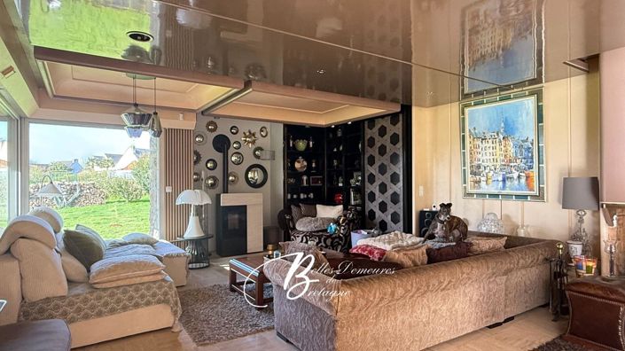 Image No.10-7 Bed House for sale