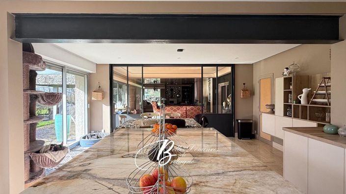 Image No.14-7 Bed House for sale