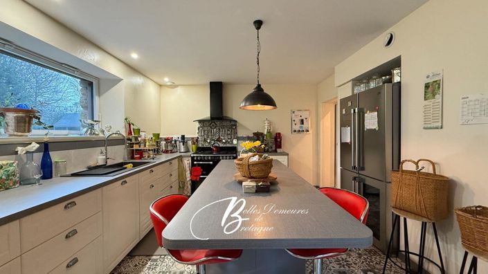 Image No.5-9 Bed House for sale