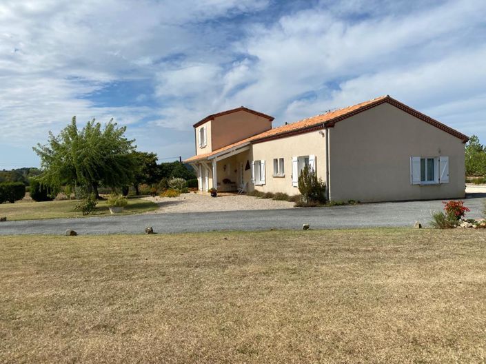 Image No.1-4 Bed House for sale