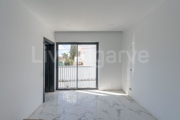 Image No.14-Maison de 4 chambres à vendre à Lagos