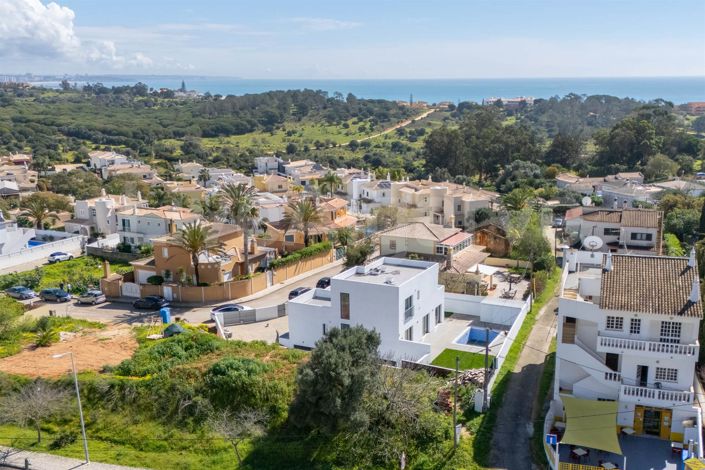 Image No.2-Maison de 4 chambres à vendre à Lagos