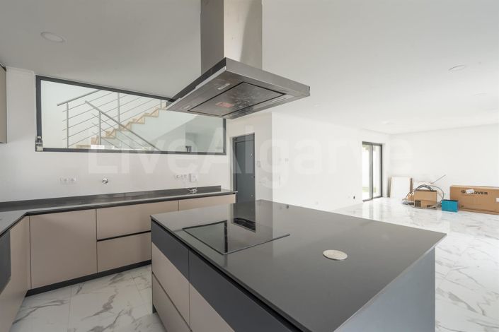 Image No.6-Maison de 4 chambres à vendre à Lagos