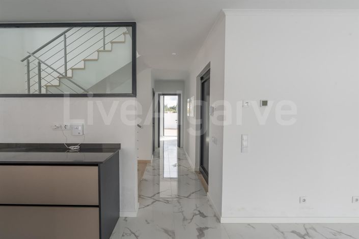 Image No.8-Maison de 4 chambres à vendre à Lagos