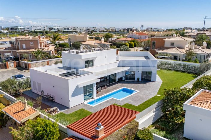 Image No.1-3 Bed House for sale