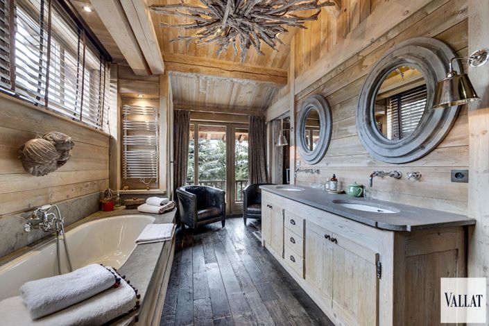 Image No.9-6 Bed Property for sale