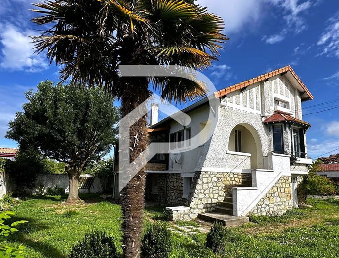 Image No.1-4 Bed House for sale