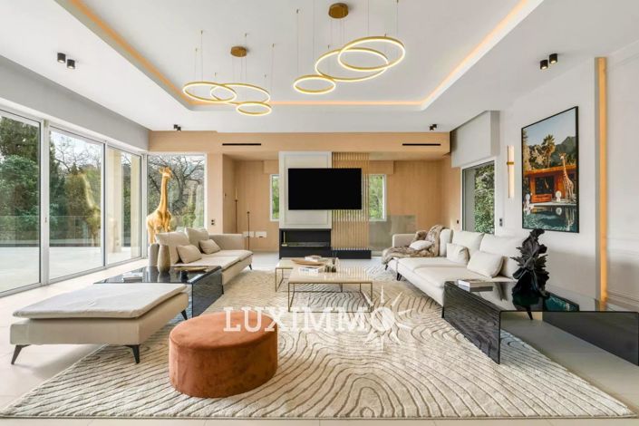 Image No.4-5 Bed House for sale