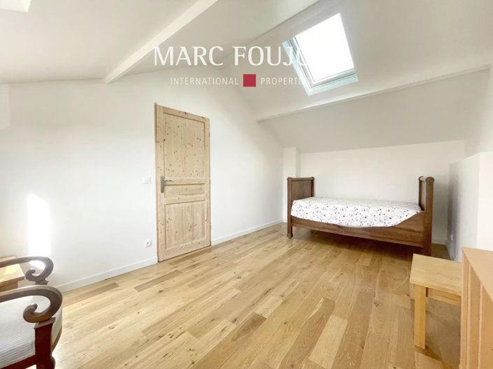 Image No.8-2 Bed House for sale