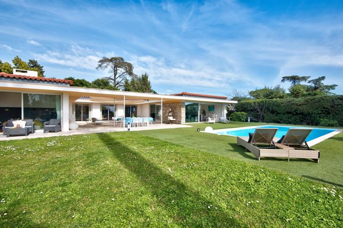 Image No.1-7 Bed House for sale