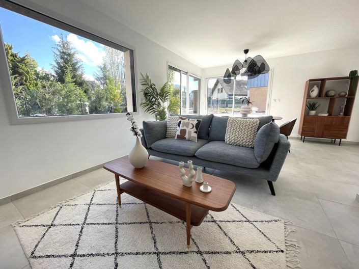 Image No.1-3 Bed House for sale