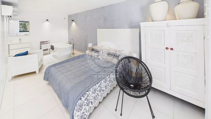 Image No.13-6 Bed House for sale