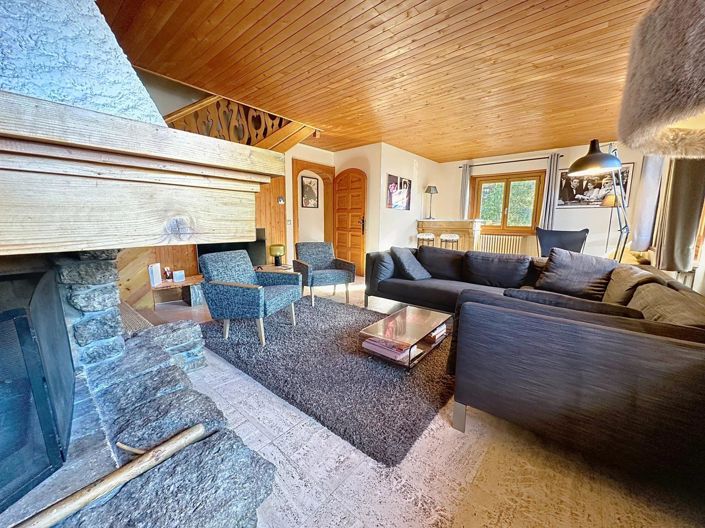 Image No.1-7 Bed House for sale