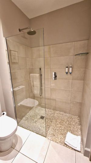 Image No.15-3 Bed House for sale