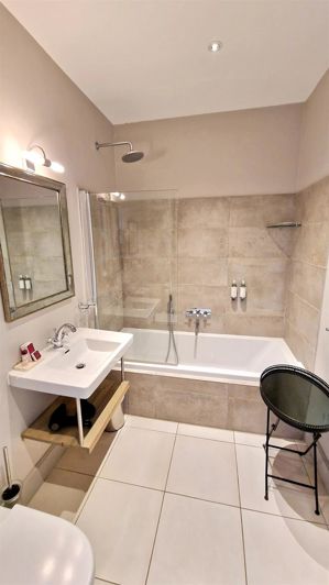 Image No.18-3 Bed House for sale