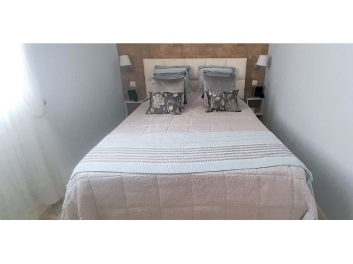 Image No.12-3 Bed House for sale